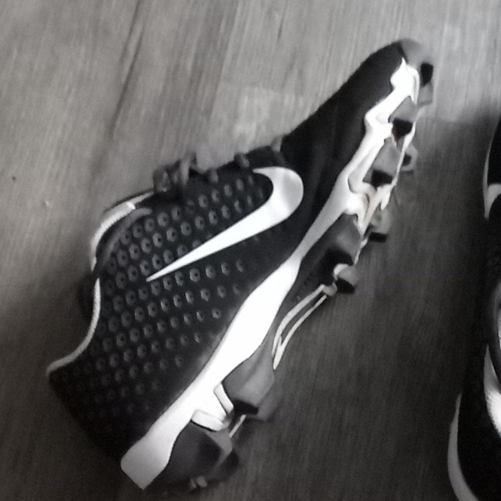 Baseball spikes